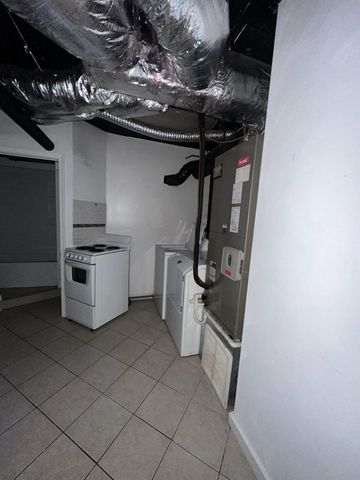 2319 Avenham AVE, Roanoke, VA 24014