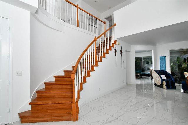 8213 Laurel Lakes BLVD, Naples, FL 34119