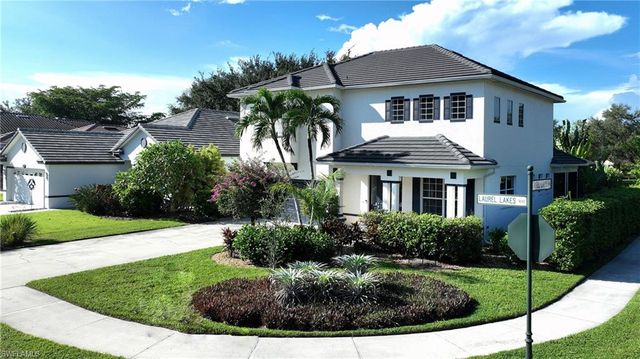 8213 Laurel Lakes BLVD, Naples, FL 34119