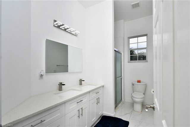 8213 Laurel Lakes BLVD, Naples, FL 34119