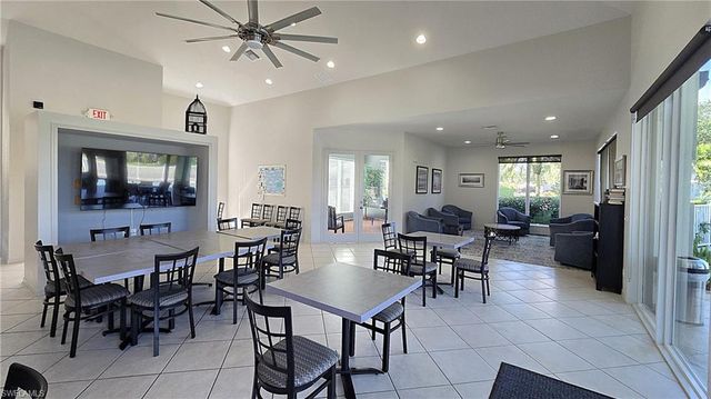 8213 Laurel Lakes BLVD, Naples, FL 34119
