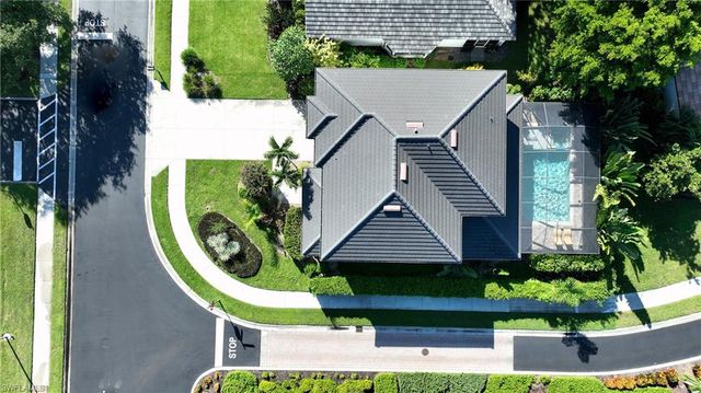 8213 Laurel Lakes BLVD, Naples, FL 34119