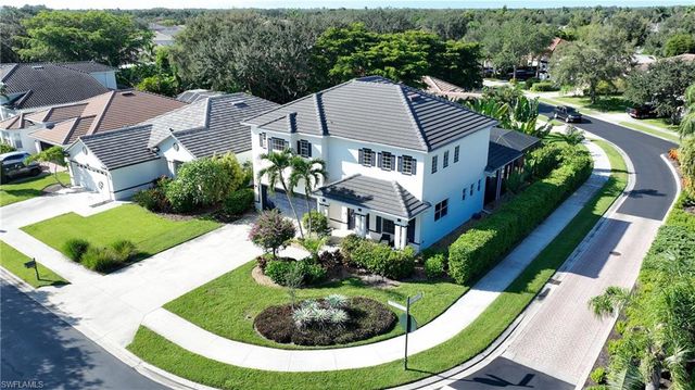 8213 Laurel Lakes BLVD, Naples, FL 34119