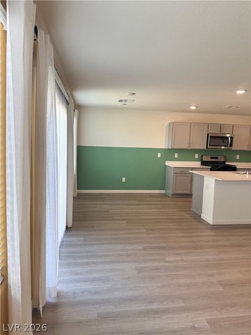 2626 Blue Dawn Falls Avenue, North Las Vegas, NV 89081