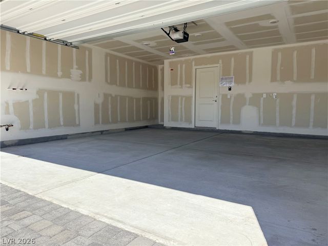 2626 Blue Dawn Falls Avenue, North Las Vegas, NV 89081