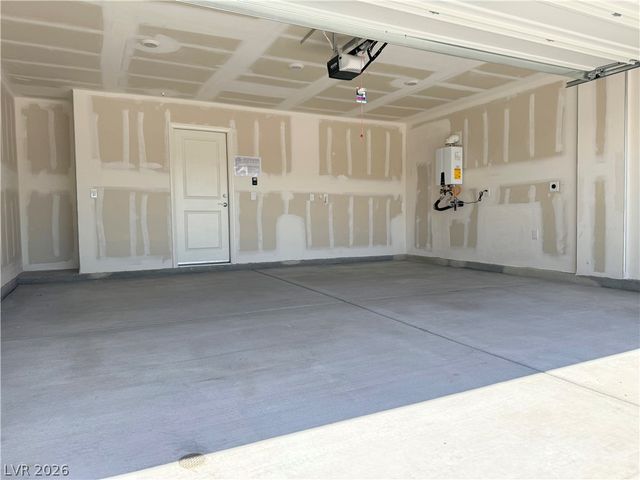 2626 Blue Dawn Falls Avenue, North Las Vegas, NV 89081