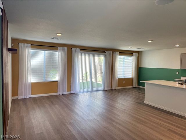 2626 Blue Dawn Falls Avenue, North Las Vegas, NV 89081