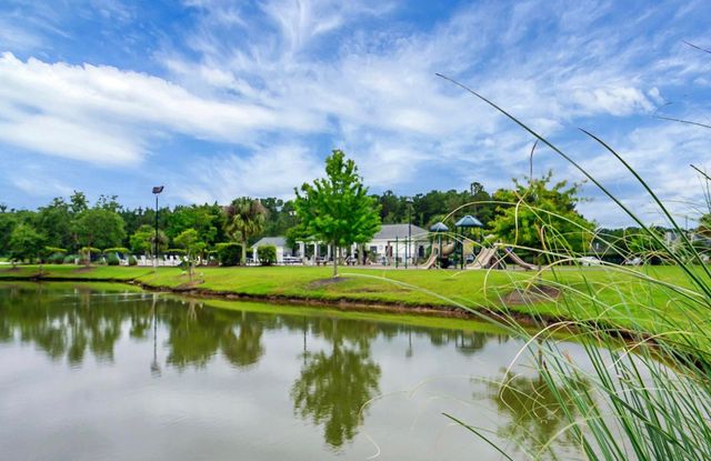 528 Holiday Drive, Summerville, SC 29483