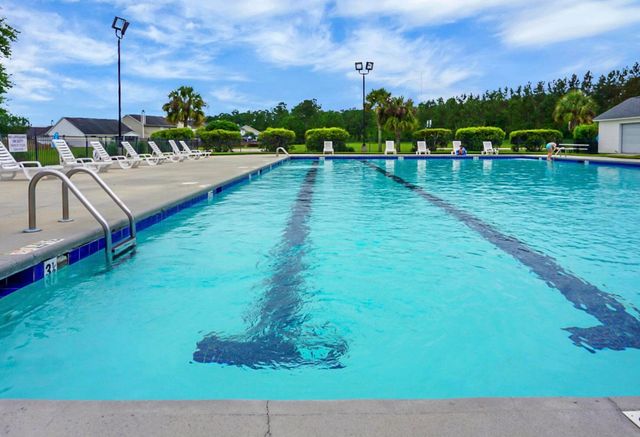 528 Holiday Drive, Summerville, SC 29483