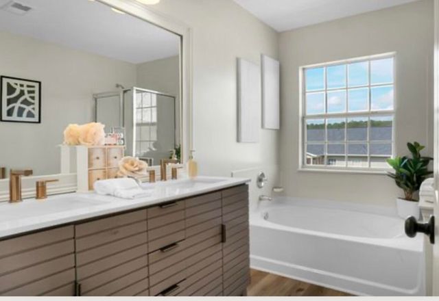 528 Holiday Drive, Summerville, SC 29483