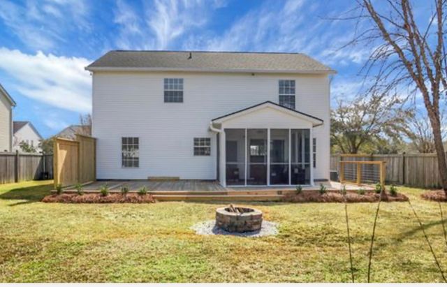 528 Holiday Drive, Summerville, SC 29483