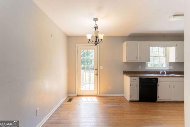 140 Beverly Park Court, Newnan, GA 30263