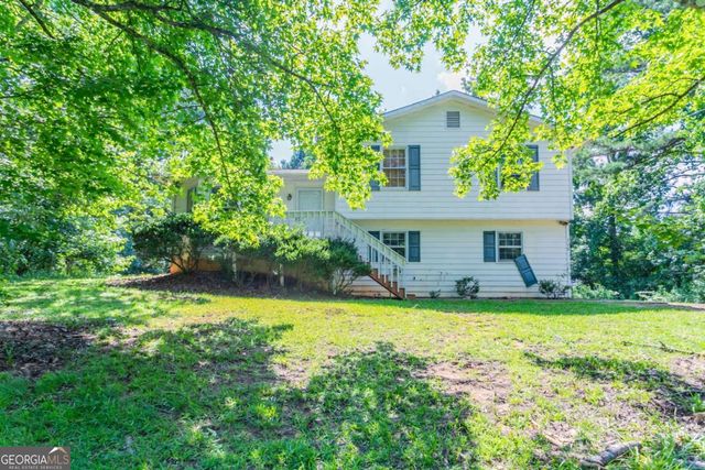 140 Beverly Park Court, Newnan, GA 30263