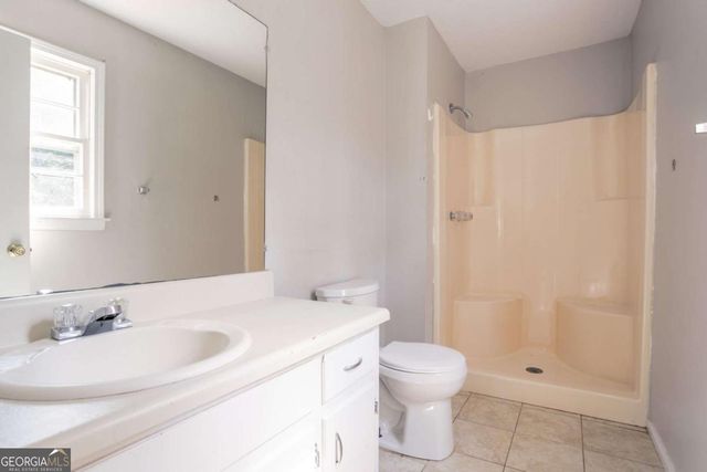 140 Beverly Park Court, Newnan, GA 30263