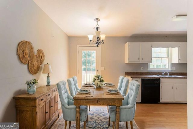 140 Beverly Park Court, Newnan, GA 30263