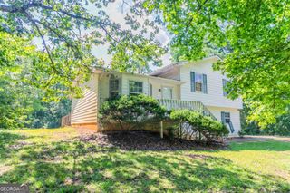 140 Beverly Park Court, Newnan, GA 30263