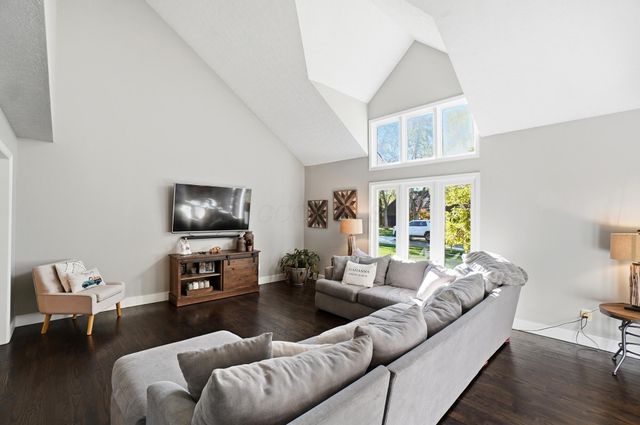 638 Churchill Drive, Gahanna, OH 43230