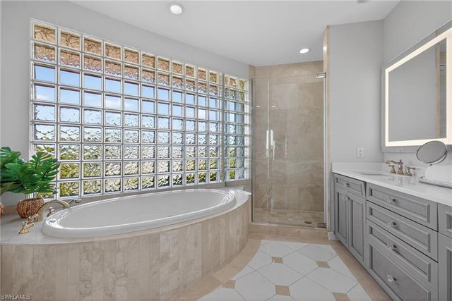 1305 Curlew AVE C, Naples, FL 34102