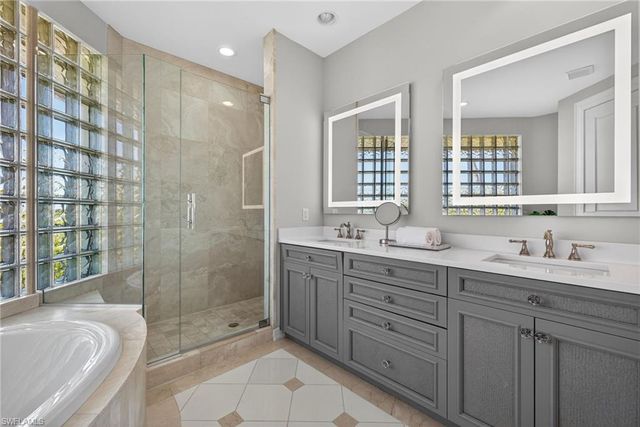 1305 Curlew AVE C, Naples, FL 34102