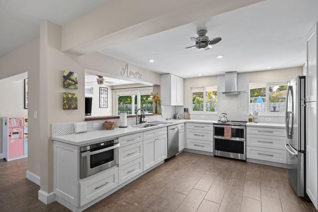 4141 NE 22nd Terrace, Lighthouse Point, FL 33064