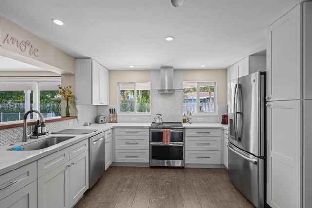 4141 NE 22nd Terrace, Lighthouse Point, FL 33064