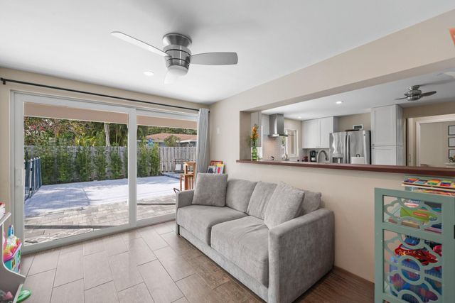 4141 NE 22nd Terrace, Lighthouse Point, FL 33064