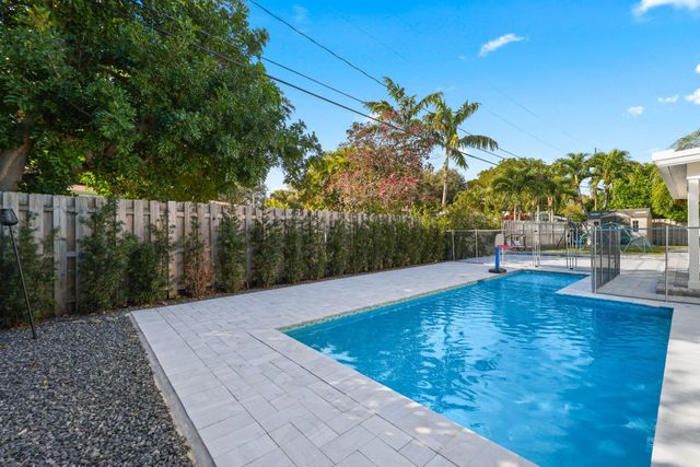 4141 NE 22nd Terrace, Lighthouse Point, FL 33064