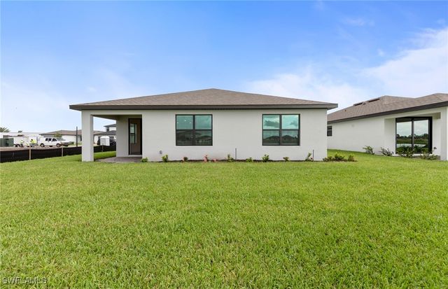 242 Silent Lake DR, Lehigh Acres, FL 33936