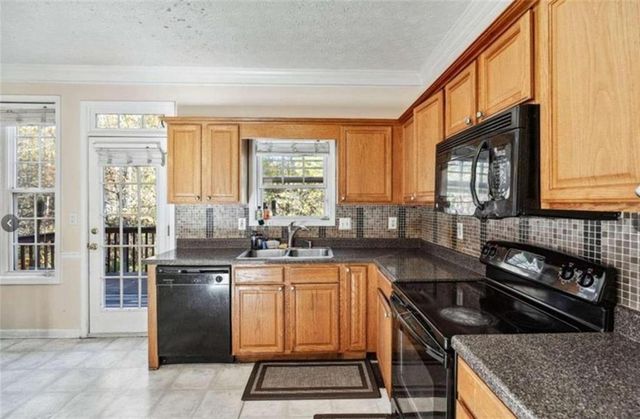 668 SAVANNAH ROSE Way, Lawrenceville, GA 30045