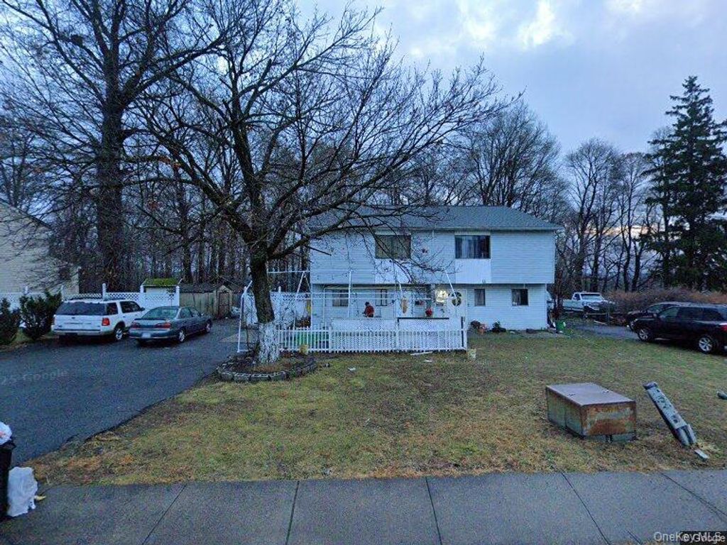 22 Slinn Avenue, Spring Valley, NY 10977