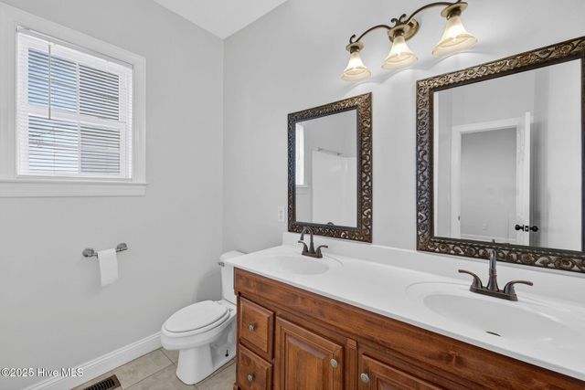 5235 Crosswinds Drive, Wilmington, NC 28409