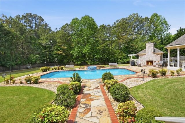 120 Roxbury Row, Milton, GA 30004