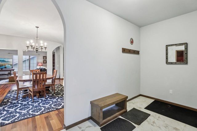 1713 Sawtooth Lane, Madison, WI 53719