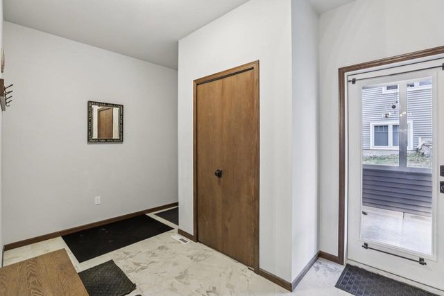 1713 Sawtooth Lane, Madison, WI 53719