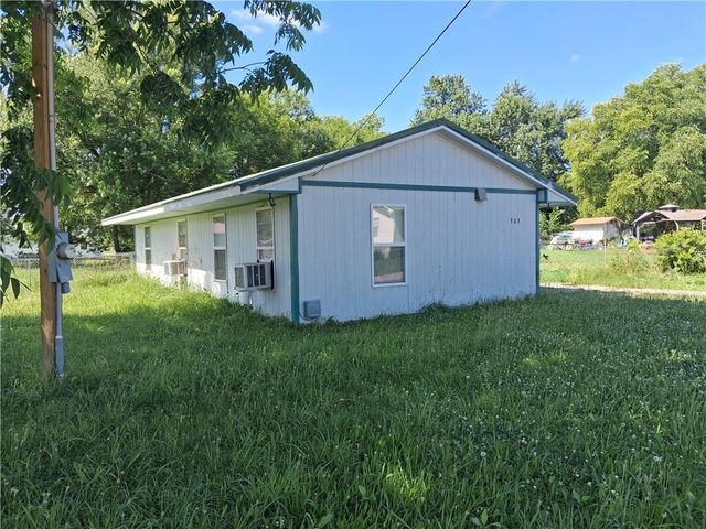 303 W 8th Street, Green Forest, AR 72638