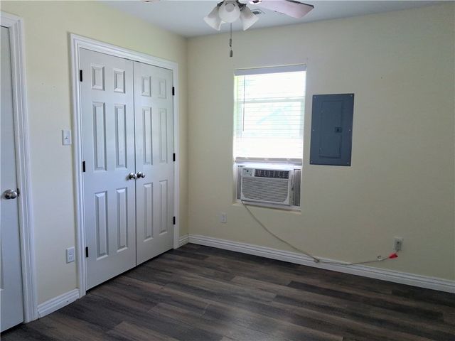 303 W 8th Street, Green Forest, AR 72638