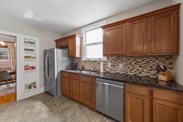 4133 5th Avenue S, Minneapolis, MN 55409