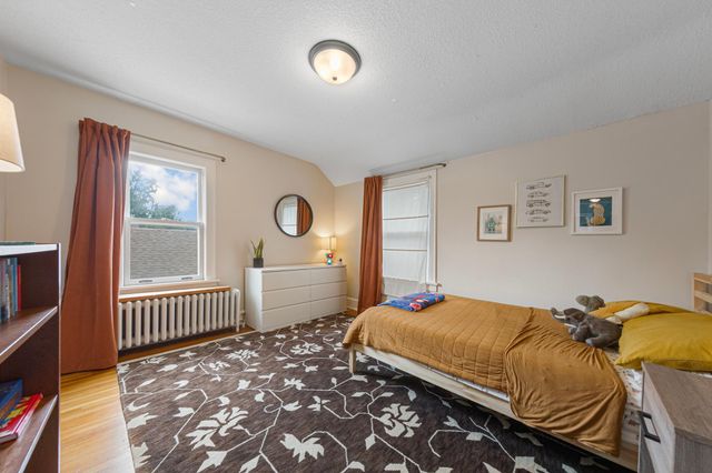 4133 5th Avenue S, Minneapolis, MN 55409