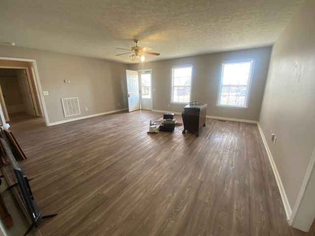 162 Willdon Dr, Portland, TN 37148