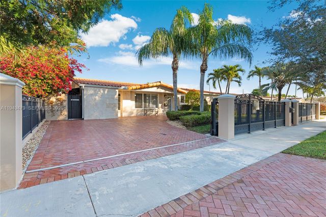 9461 SW 31st Ter, Miami, FL 33165