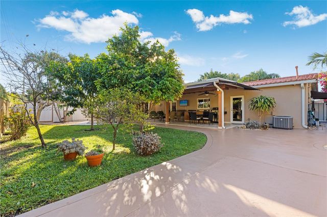 9461 SW 31st Ter, Miami, FL 33165