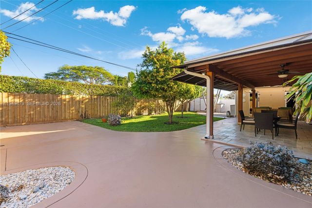 9461 SW 31st Ter, Miami, FL 33165