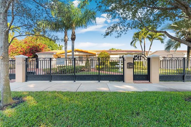 9461 SW 31st Ter, Miami, FL 33165