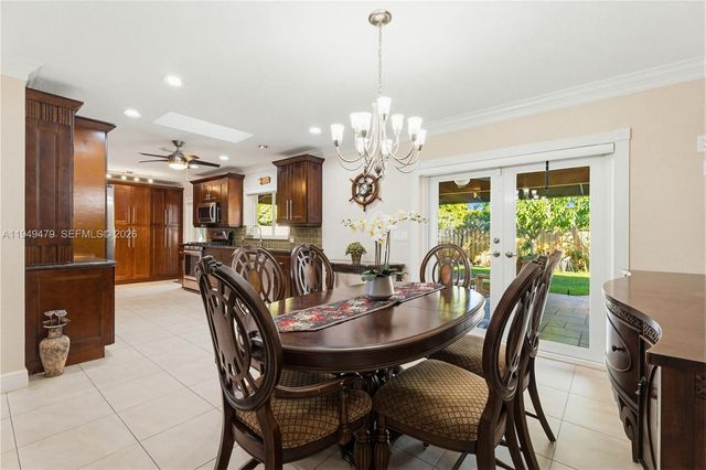 9461 SW 31st Ter, Miami, FL 33165