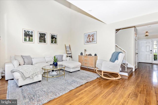 9409 CHATTEROY PL, Montgomery Village, MD 20886