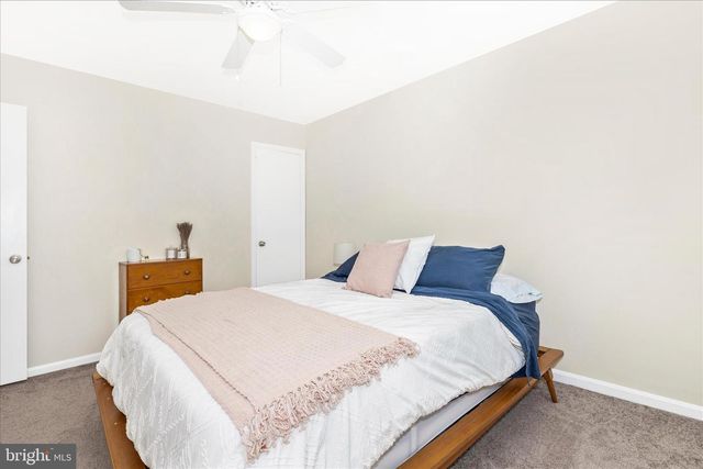 9409 CHATTEROY PL, Montgomery Village, MD 20886