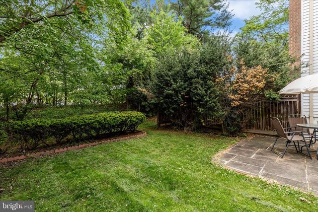 9409 CHATTEROY PL, Montgomery Village, MD 20886