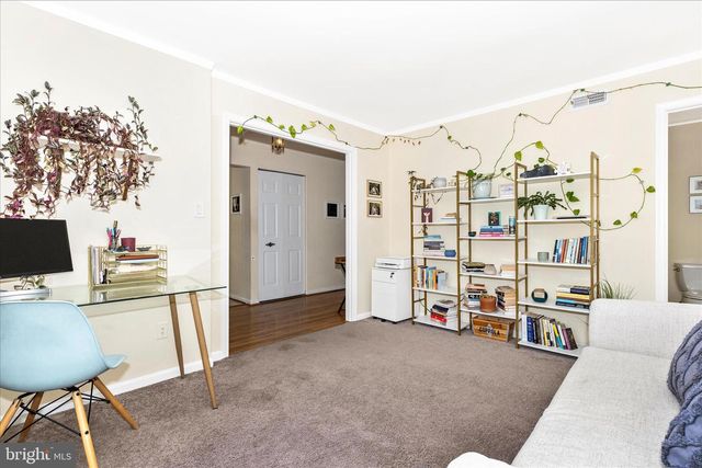 9409 CHATTEROY PL, Montgomery Village, MD 20886