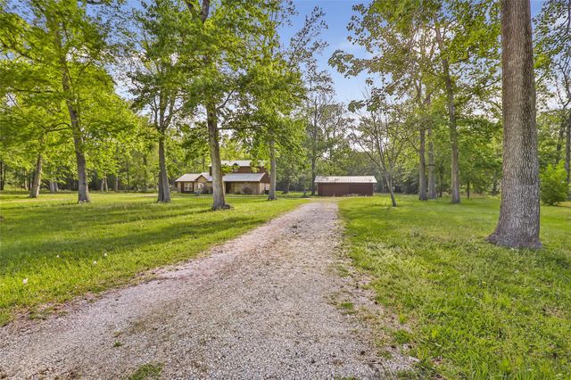 420 County Road 4012, Dayton, TX 77535