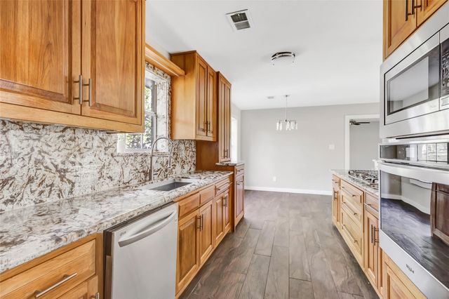 420 County Road 4012, Dayton, TX 77535